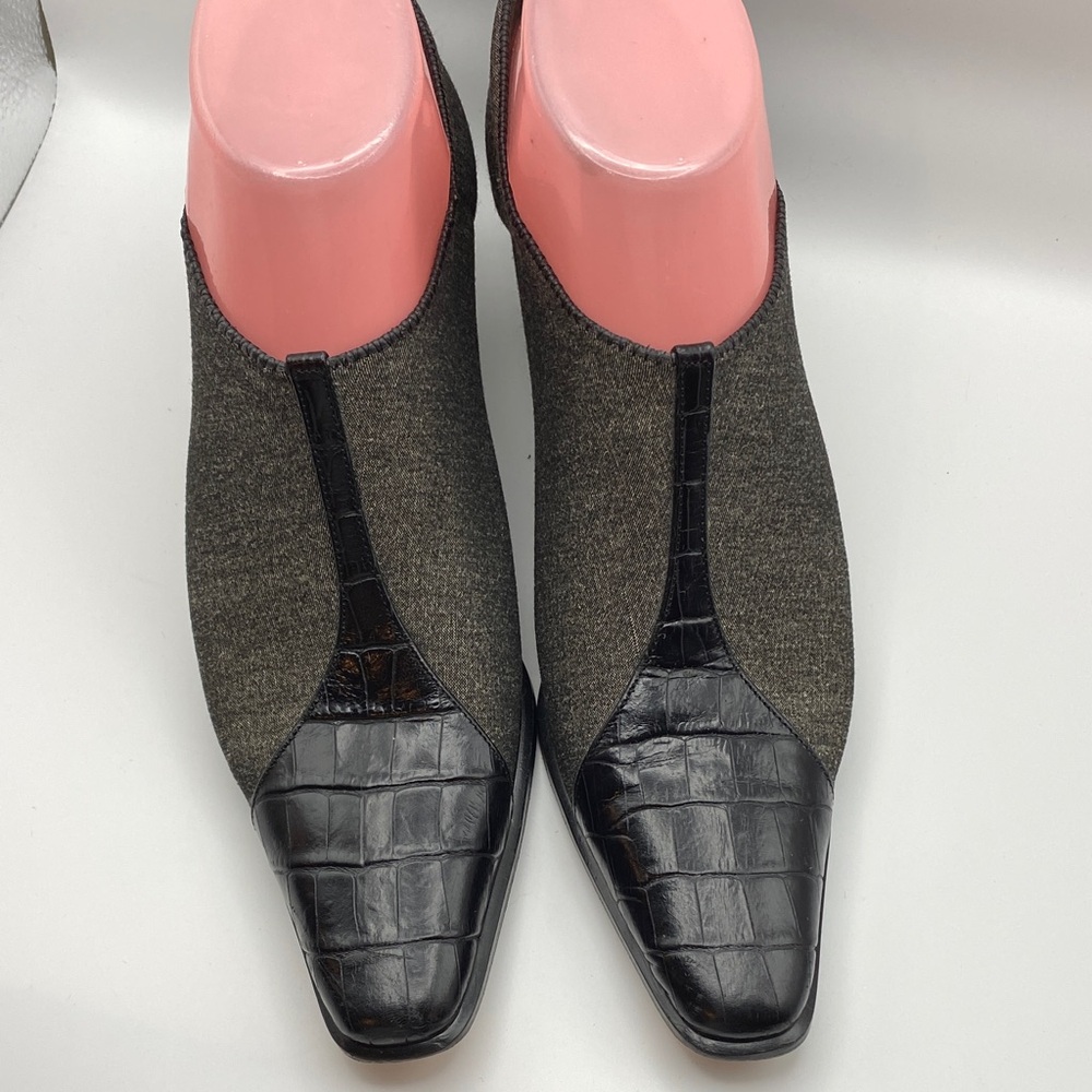 Prevata Black and Gray Ankle Booties
0033